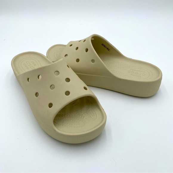 Crocs Iconic Comfort Classic Platform Slip On Open Toe‎ Sandals Slides Size 10 - Picture 1 of 9